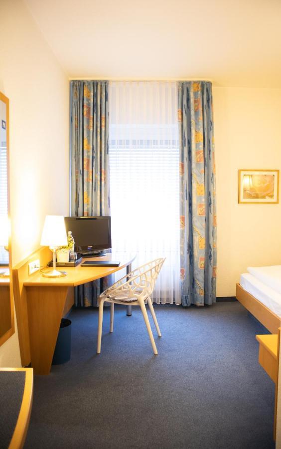 Park Hotel Schweinfurt Bagian luar foto